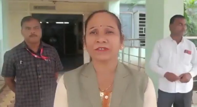 बसपा विधायक ने तहसीलदारों को दी चेतावनी