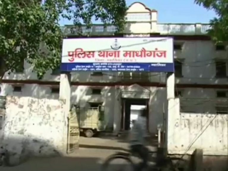 मौसेरे भाई ने घर में अकेली बहन को हत्या करने की धमकी देकर किया दुष्कर्म