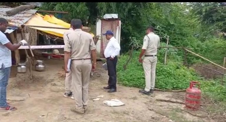 शादीशुदा महिला की 9 साल छोटे बॉयफ्रेंड ने की हत्या