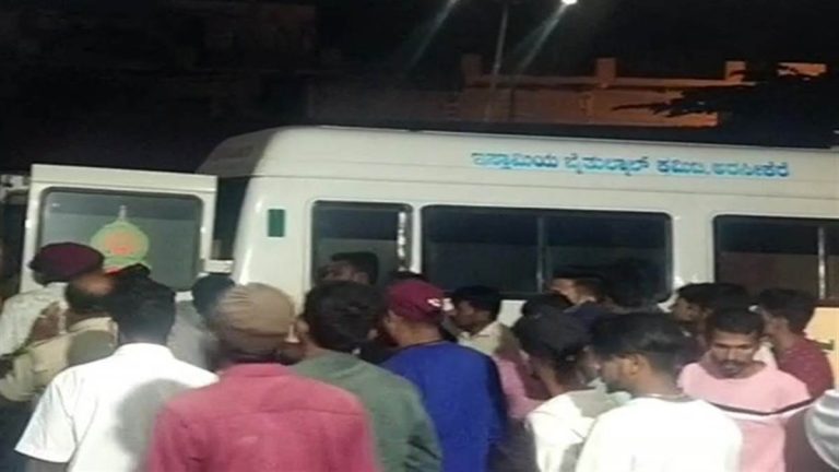 भीषण सड़क हादसा, तीरथ यात्रा से लौट रहे 4 बच्चे समेत 9 लोगो की हुई मौत 