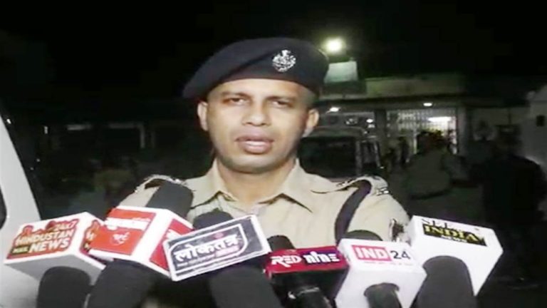 स्कूल से बंक मारकर आई तीन छात्राओं ने खाया जहर, हुई मौत