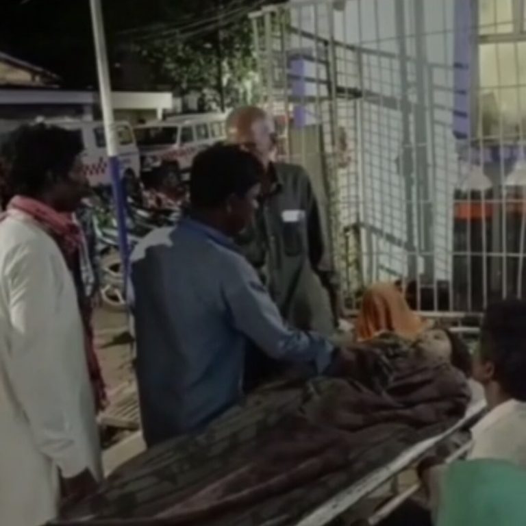 शादीशुदा महिला की सांप के डसने से हुई मौत