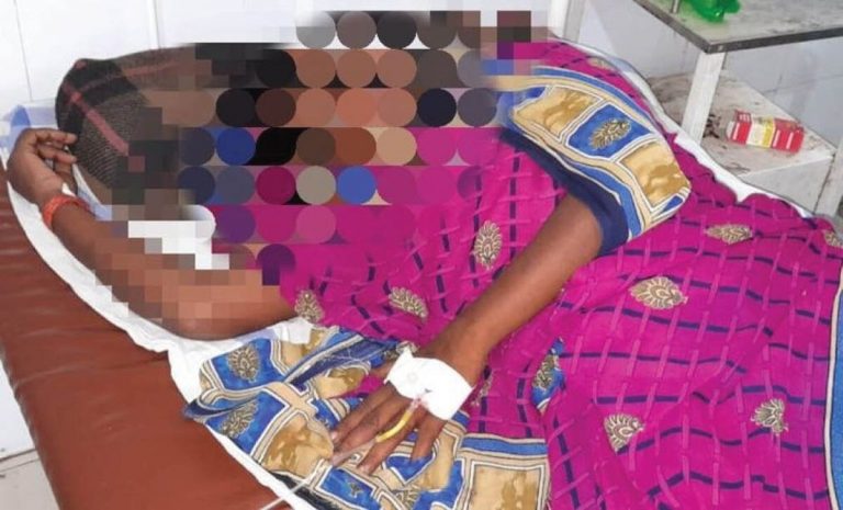 महिला को दी तालीबानी सजा, महिला के कपड़े उतार कर गांव में घुमाया