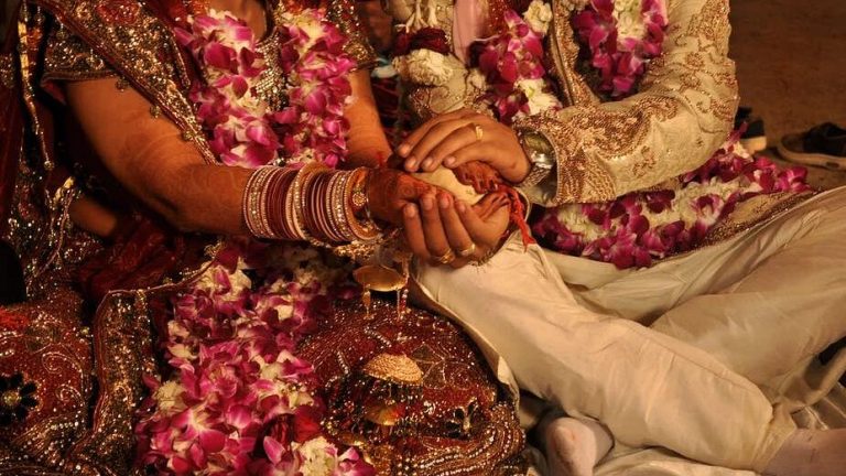 अगले सप्ताह से शादियों का सीजन होगा शुरू, ये है शुभ मुहूर्त