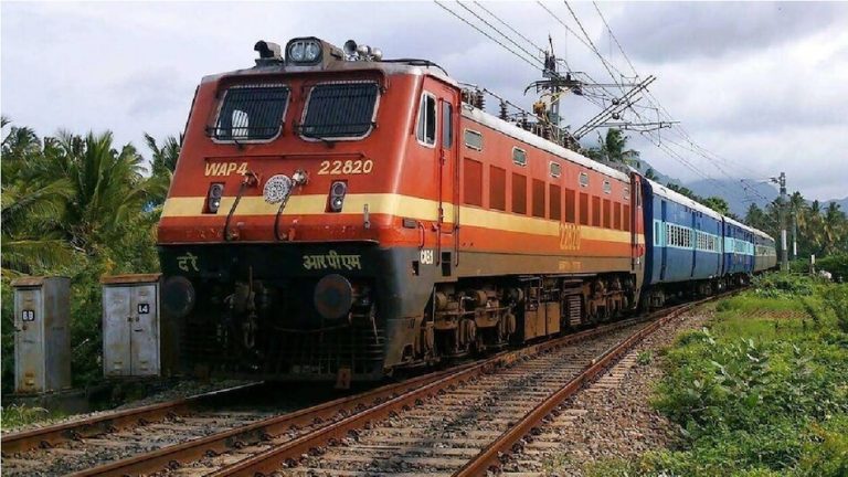 रेल यात्रियों के लिए जरूरी खबर, इन ट्रेनों का बदला समय