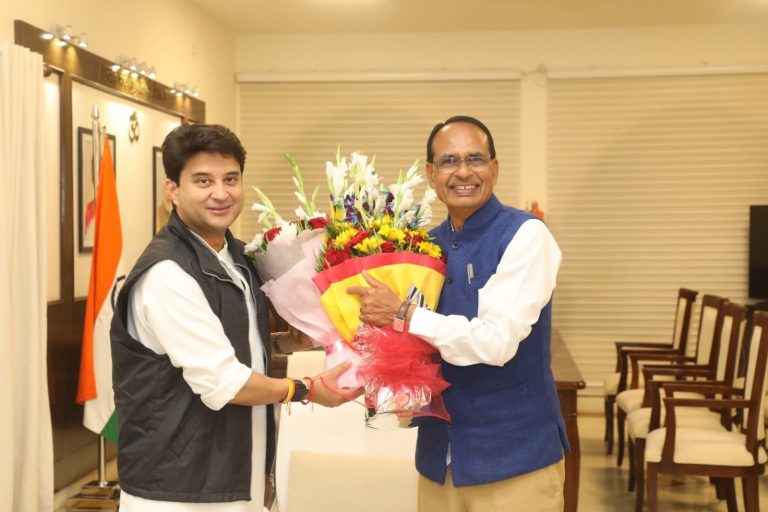 BJP प्रदेश कोर कमेटी की बैठक आज, बड़ी संख्या में गुजरात में चुनाव प्रचार करेंगे M.P के नेता 