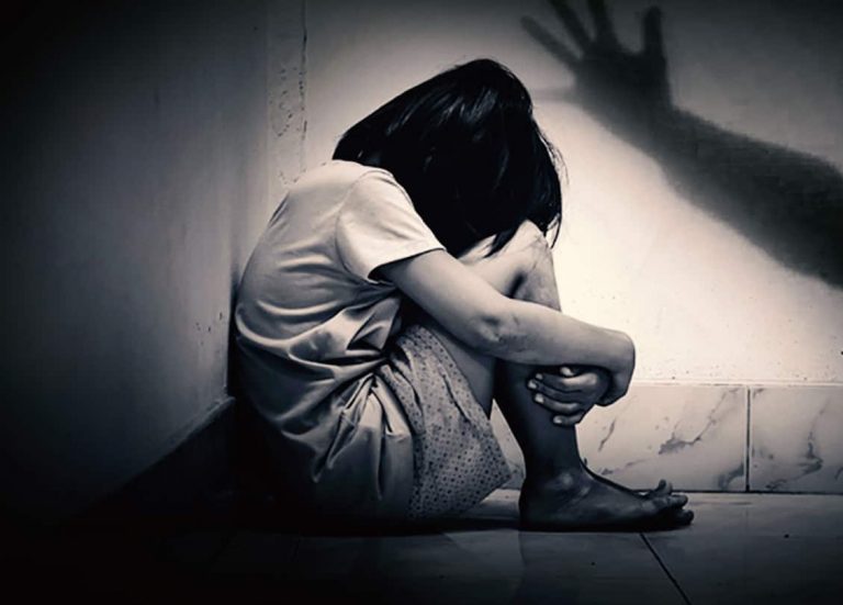 13 वर्षीय बालक ने किया दुष्कर्म, तो 15 वर्षीय बालिका ने बच्चे को दिया जन्म