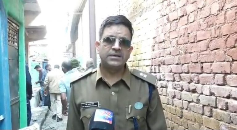 महिला का सिर पत्थर से कुचलकर की हत्या, इलाके में फैली सनसनी