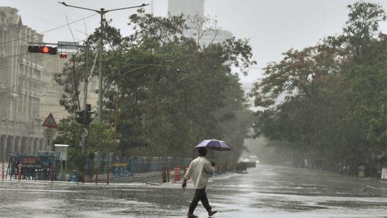 मौसम विभाग ने 10 से ज्यादा राज्यों में भारी बारिश को लेकर जारी किया अलर्ट