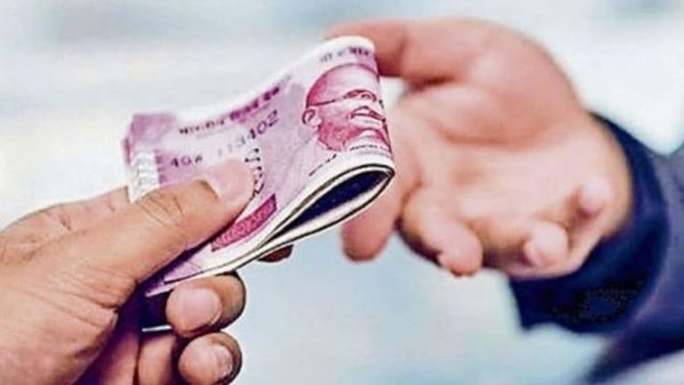 सीबीआई ने सहायक इंजीनियर को एक लाख रिश्वत लेते पकड़ा