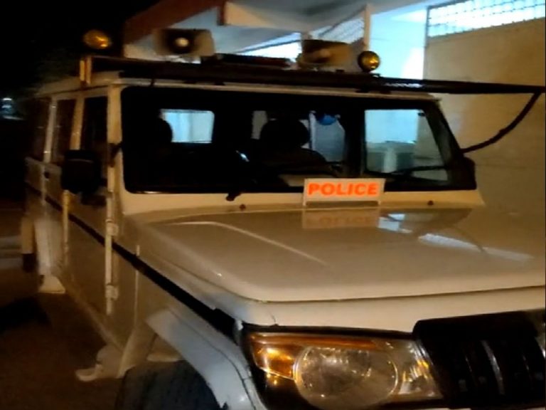 पुलिस के वाहनों से 24 हजार का डीजल हुआ चोरी