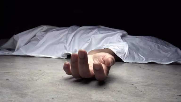 ऑन ड्यूटी पुलिस जवान की बदमाश ने की हत्या