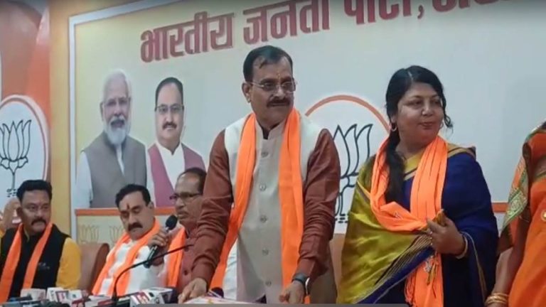 निर्दलीय महापौर BJP में हुई शामिल