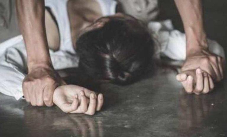 युवक ने अपनी ही मौसी के साथ किया रेप