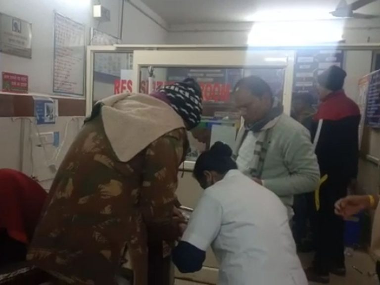 रंगदारी को लेकर चली गोली, एक की मौत, 2 घायल