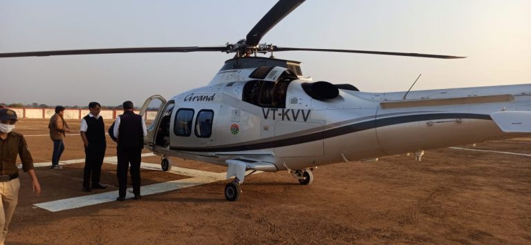 CM का हेलिकॉप्टर हवा में लहराया , सीएम ने कही ये बड़ी बात