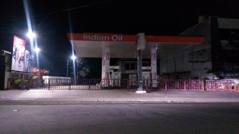 पेट्रोल पंप हुआ सील , कारण जानकर रह जाएंगे हैरान आप