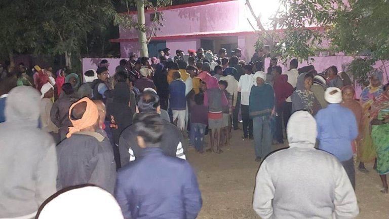 पति ने पत्नी की गला रेतकर की हत्या, पुलिस ने आरोपी को किया गिरफ्तार