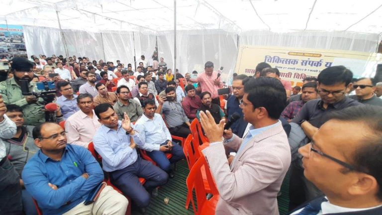 शासकीय चिकित्‍सकों ने किया हड़ताल स्‍थगित कराने का ऐलान 