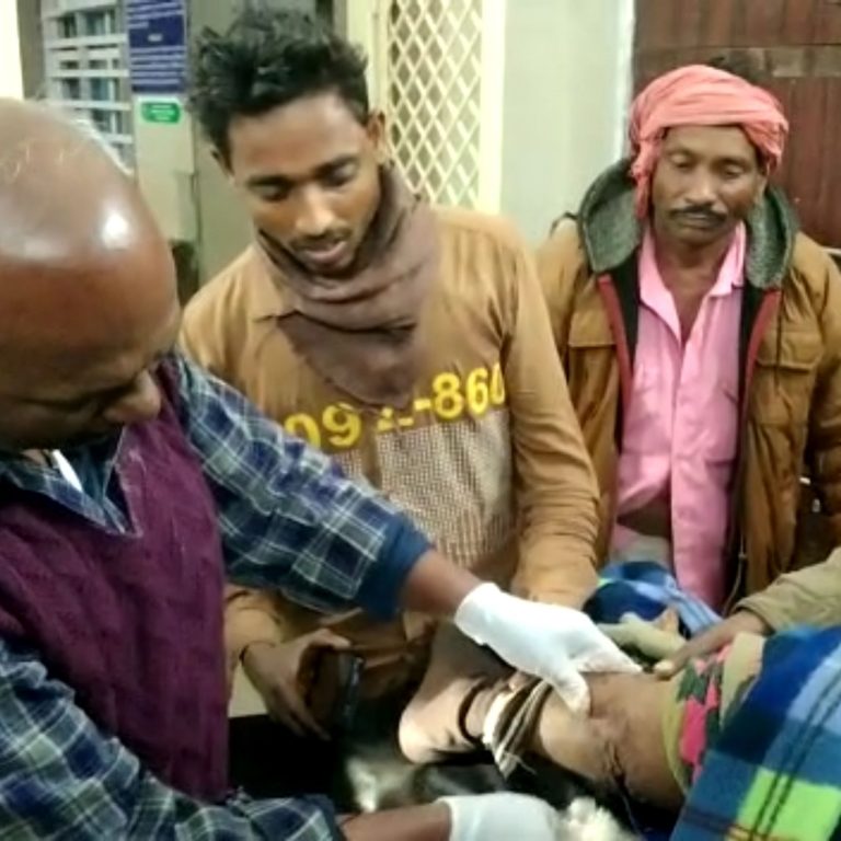 पंचायती विवाद को लेकर सरपंच ने सहायक सचिव को मारी गोली