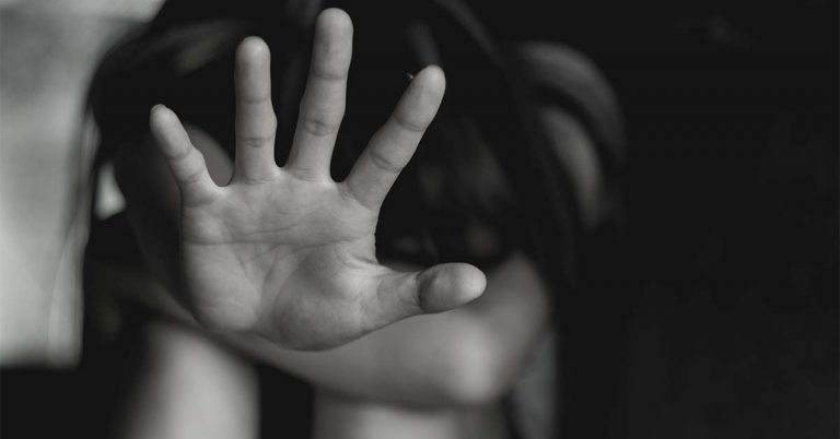 8 वर्षीय बालिका के साथ रिश्तेदार ने की अश्लील हरकत