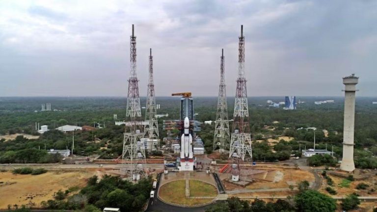 इसरो ने एक साथ 36 सैटेलाइट किए लांच 