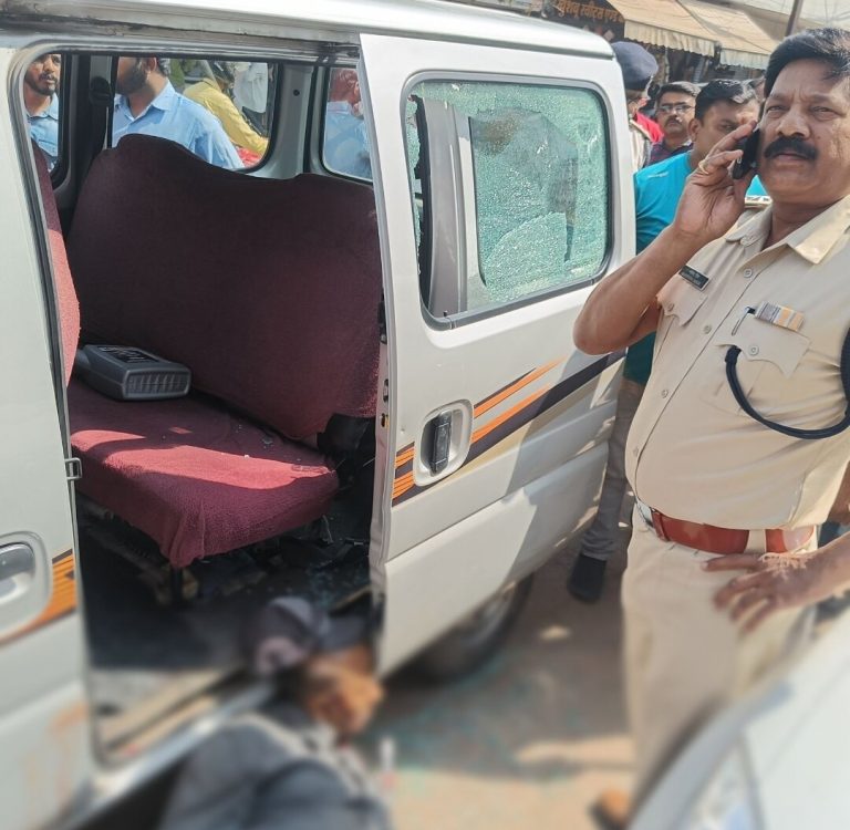 बैंक के सामने बुजुर्ग की दहाड़े गोली मारकर हत्या, 22 लाख लूटकर बदमाश फरार