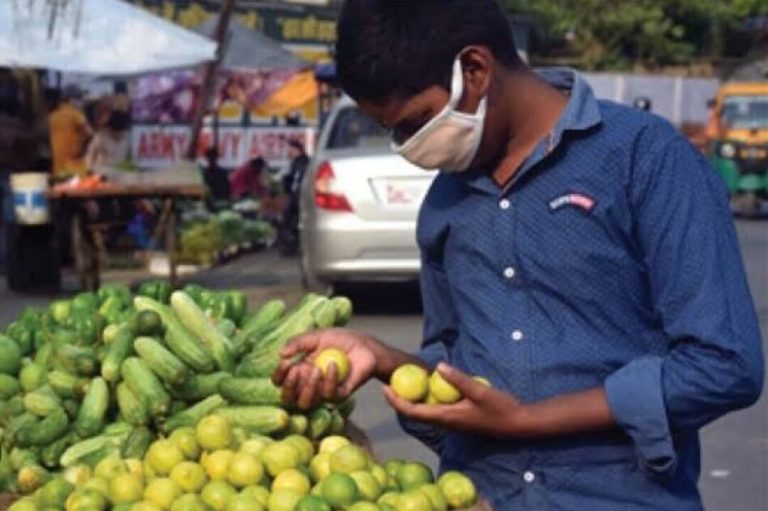 गर्मी आते ही नींबू ने दिखाए अपने तेवर, 160 रुपये किलो पहुंचे नीबू के भाव