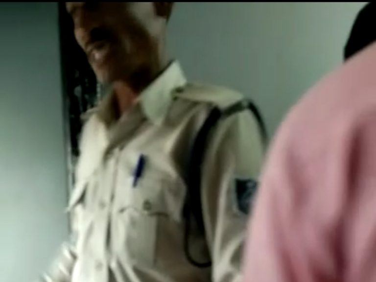 कांस्टेबल ने विधायक को दी गालियां, बोला- बहुत मारुंगा