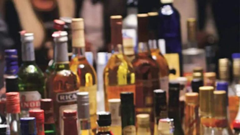 कितने में बिकी शराब दुकानें सरकार आज करेगी फैसला   