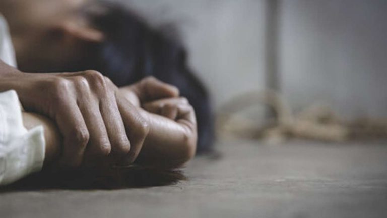 कैफे बुलाकर युवक ने छात्रा से किया रेप
