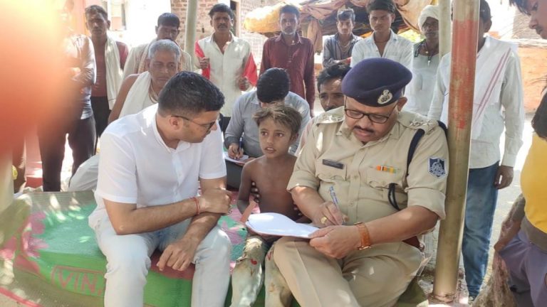बोरवेल में गिरे 10 वर्ष के बच्चे की ग्रामीणों ने ऐसे बचाई जान