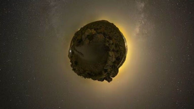 धरती की ओर आ रहे 4 विशालकाय धूमकेतु, जानिए क्या होगा अप्रैल में