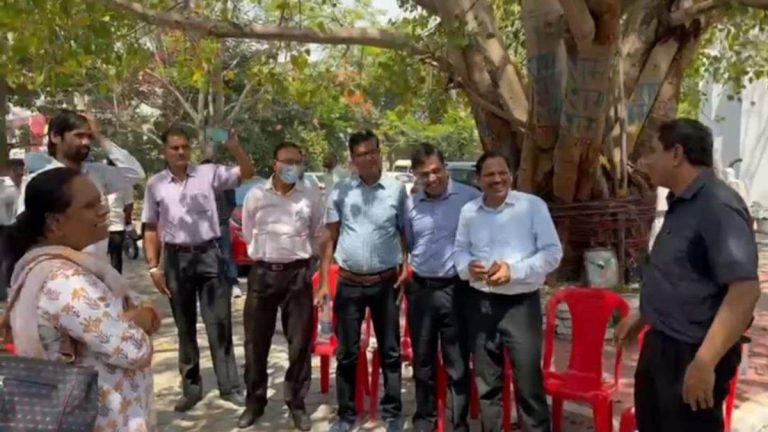 अभद्रता के विरोध में बीएमसी के डाक्टर हड़ताल पर, परेशान हुए मरीज