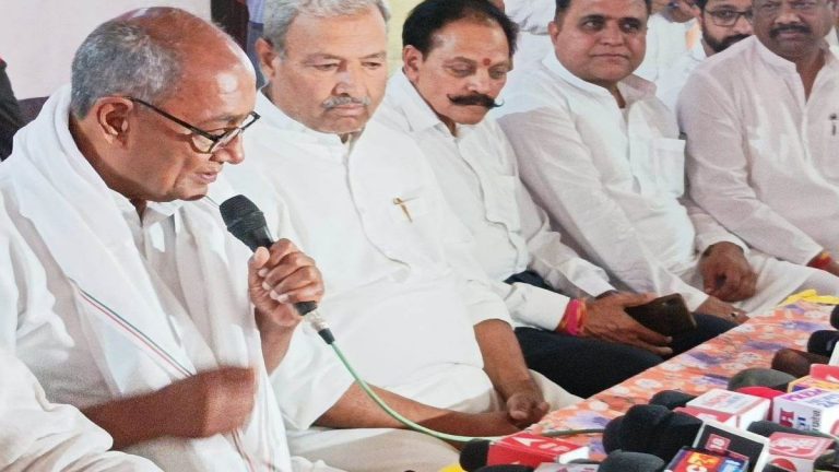 दिग्विजय सिंह बोले- लोग कांग्रेस को वोट देना चाहते हैं लेकिन हमारा संगठन कमजोर 