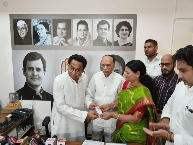 पूर्व बसपा विधायक ने थामा कांग्रेस का हाथ, कमलनाथ ने दिलाई सदस्यता