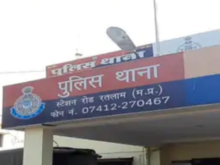 चिकन खाने की बात को लेकर भाई ने छोटे भाई को मारा चाकू