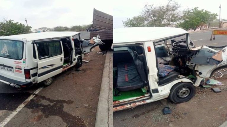 खड़ी ट्राली से टकराई वैन, 3 की मौत, 4 घायल
