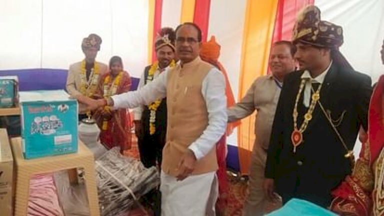 मुख्‍यमंत्री कन्‍यादान योजना में हितग्राहियों को नकली LED TV बांटे, दो आरोपित गिरफ्तार
