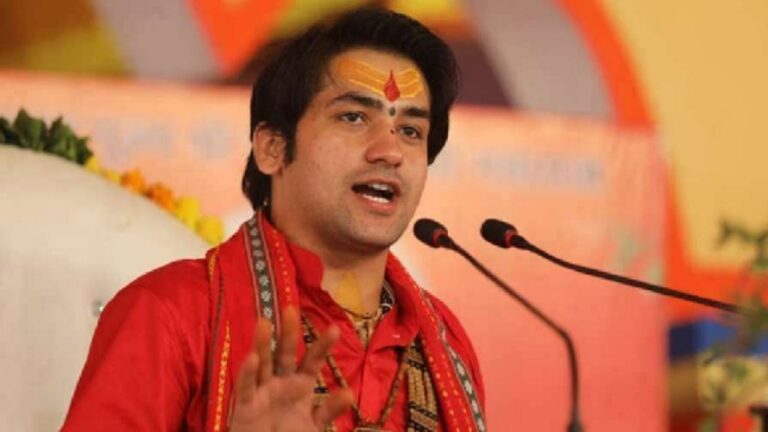 पंडित धीरेंद्रकृष्ण शास्त्री ने हनुमान चालीसा की एक-एक चौपाई का बताया ये रहस्य 