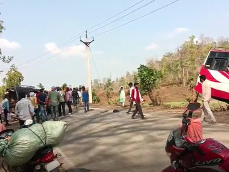 तेज रफ्तार बस ने ऑटो को मारी टक्कर, दो लोगो की हुई मौत 