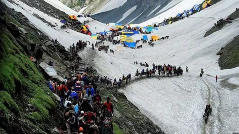 मौसम खराब के चलते अमरनाथ यात्रा पर रोक