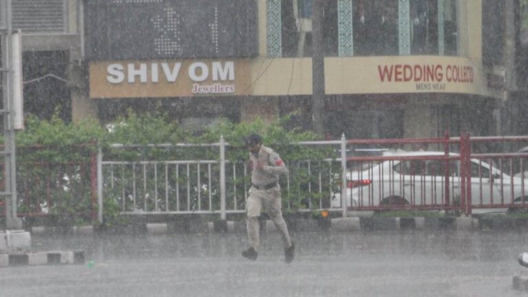 हल्‍की बौछारों का सिलसिला रहेगा जारी, इस दिन से शुरू हो सकता है झमाझम बारिश का दौर