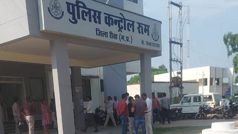 टीआई को एएसआई ने गोली मारी, थाने में मची अफरा तफरी