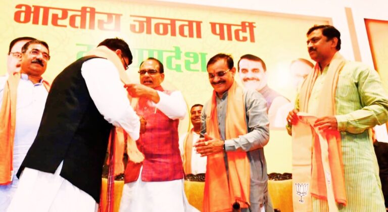 पूर्व केंद्रीय मंत्री ने थामा BJP का दामन