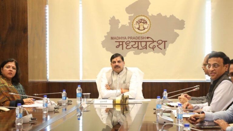 नए साल में हो सकता है बड़ा प्रशासनिक फेरबदल