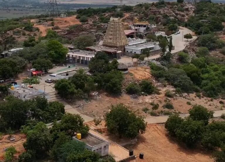 वक्फ बोर्ड ने इस पूरे गांव पर ही कर लिया था कब्जा, जानिए कैसे हुआ पूरे मामले का खुलासा