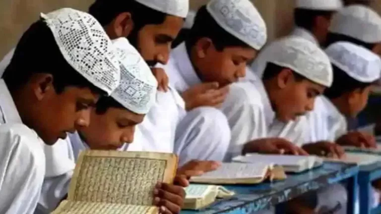 मदरसे में मिले 12 बच्चे, किसी को पता नहीं कहां से आए