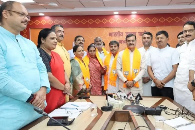 पटवारी के नेतृत्व में कांग्रेस फिर हुई कमजोर, इन नेताओं ने थामा बीजेपी का दामन