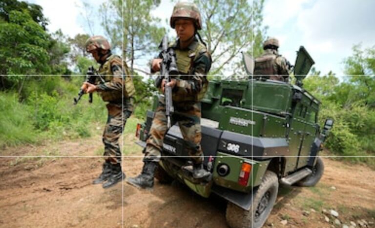 आतंकियों ने सेना की गाड़ी को बनाया निशाना, हमले में इतने जवान हुए घायल